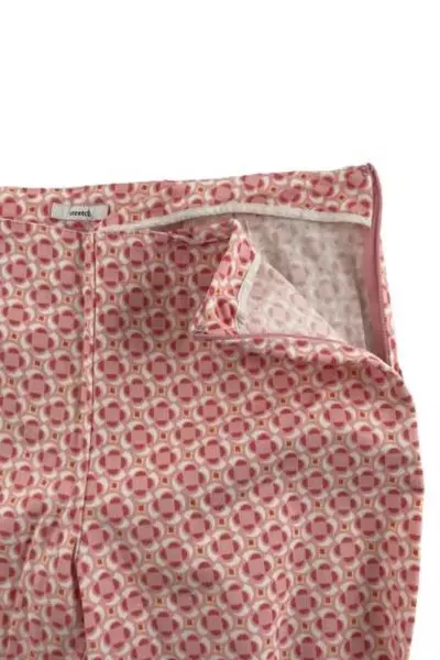 Liz & Co Women's Size 8 Pink Geometric Capri Crop Pants - Pre-Owned