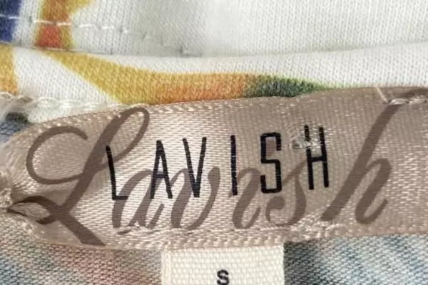 Lavish Women's Small Tropical Print Rhinestone Short Sleeve Top - Pre-Owned