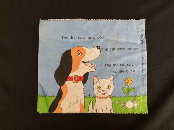 The Cow Says Moo 1979 Cloth Book - Dog, Cat, Mouse - Good Condition