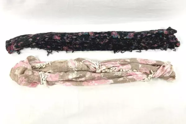 Lot of 2 Ecote Women's Floral Scarves Black & Pink Wraps - Good Condition