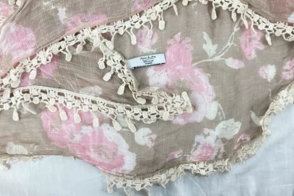 Lot of 2 Ecote Women's Floral Scarves Black & Pink Wraps - Good Condition