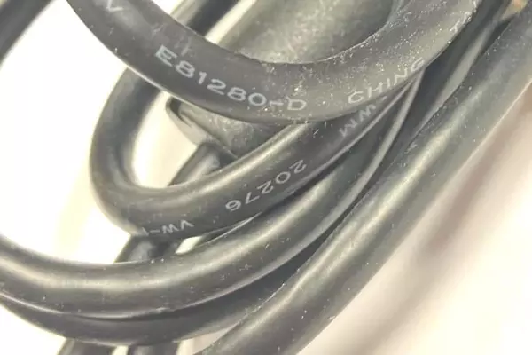 AWM VGA Male to Male Monitor Extension Cable 70" - Excellent Condition