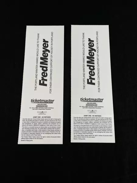 Lot of 2 Portland Winterhawks Tickets & Fan Photos 3/8/06 Steve Konowalchuk