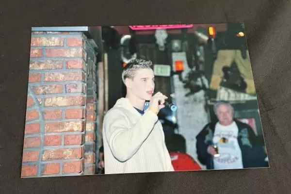 Lot of Portland Winterhawks Tickets & Photos Feb 2006 Paul Gaustad Collectibles