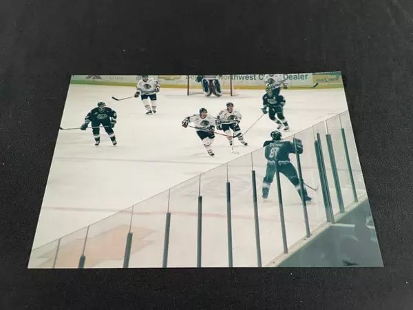 Portland Winterhawks Ticket Feb 06 Cody McLeod + Bonus Game Photos