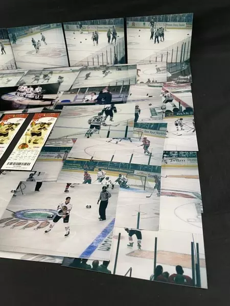 Lot of 2 Portland Winterhawks Tickets March 2006 + Bonus Game Photos