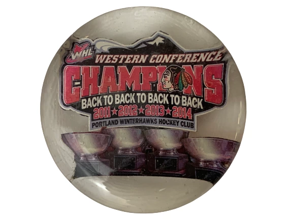 Lot of 2 Portland Winterhawks Hockey Magnets - Good Pre-Owned Condition