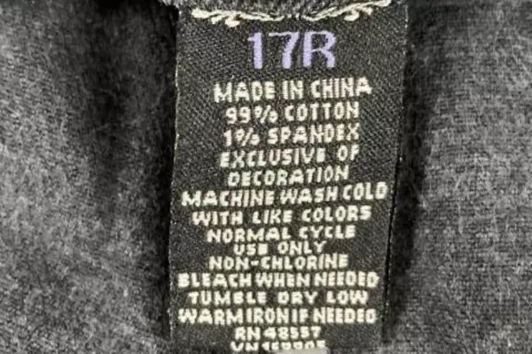 Ellemenno Women's Size 17 Black Jeans 5-Pocket Design, Repair Needed