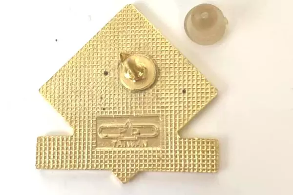 Lapel Pin WHL Portland Winterhawks Hockey 1995-96 Season Ticket Holder