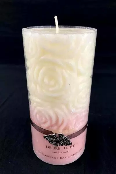 Chesapeake Bay Candle Desire Flirt Pink White Rose Hand Poured 5.75"