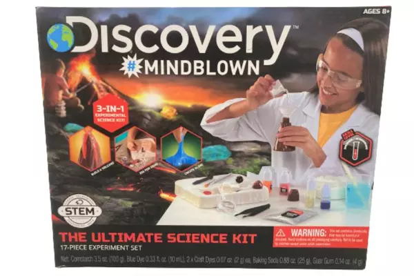Discovery Mindblown STEM Ultimate Science Kit 17-Piece Experiment Set