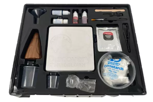 Discovery Mindblown STEM Ultimate Science Kit 17-Piece Experiment Set