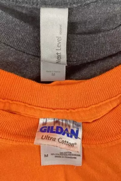 Lot of 2 Men's M T-Shirts Black Next Level & Orange Gildan Good Pre-Owned