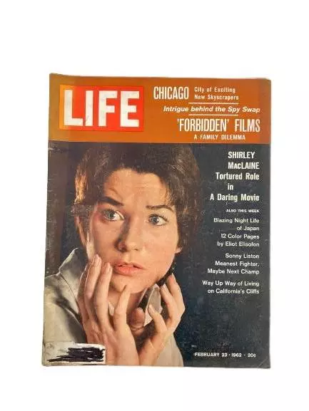 Vtg LIFE Magazine Feb 23, 1962 - Spy Swap, Forbidden Films, MacLaine