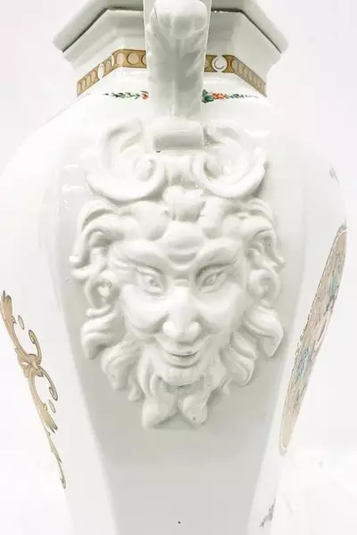 Vintage Victorian Ceramic Table Lamp with White Shade Works Great