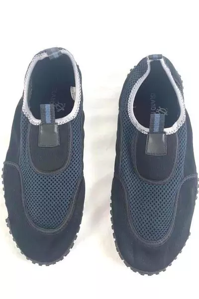 Men's Island Magic Swim Shoes Size 9 Black Blue Grip Water Pool Beach Lake