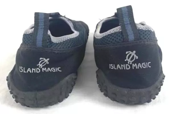 Men's Island Magic Swim Shoes Size 9 Black Blue Grip Water Pool Beach Lake