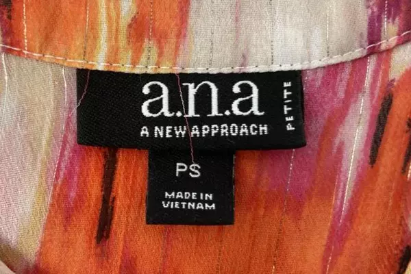 ANA A New Approach Petite Sleeveless Chiffon Blouse Top Women's Size PS Pocket