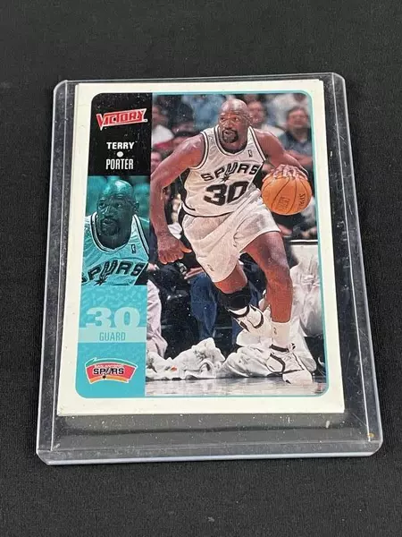 Lot of 26 NBA Basketball Cards Spurs Suns Sixers Bulls - Good Condition