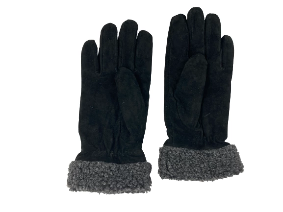 Lot of 2 Women's Winter Accessories: Black Thinsulate Gloves & Leopard Scarf