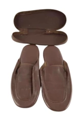 Vintage Women's Size 7 Brown Slippers with Storage Case - Comfortable & Stylish
