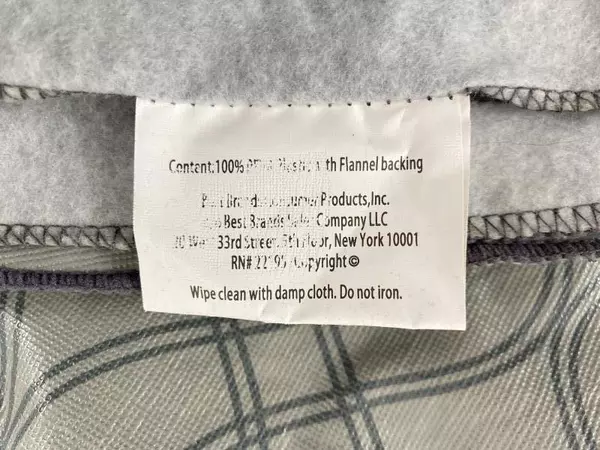 Cuisinart Mosaic Gray Round Tablecloth 68" PEVA Flannel Back - Stains