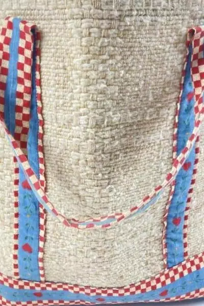 Vintage Woven Carpet Handbag Purse Beige Blue Red Hearts Double Handle 12"