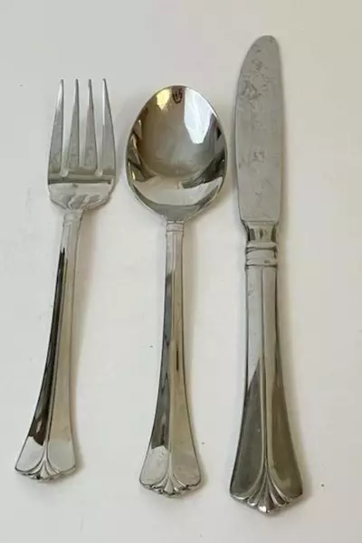 Pfaltzgraff Ellington 3 Pc Stainless Steel Flatware Set 18/8 Pre-Owned Scratched