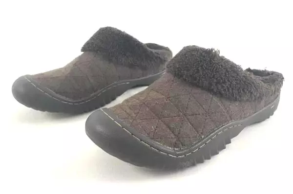 J41 Women's Slippers Size 7M Brown Faux Fur Argyle Comfort Pre-Owned
