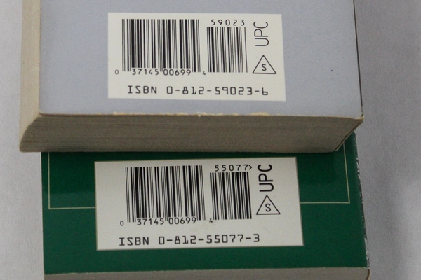 Lot of 2 Andrew M. Greeley Paperbacks: Irish Mist & Irish Lace - Good Cond.