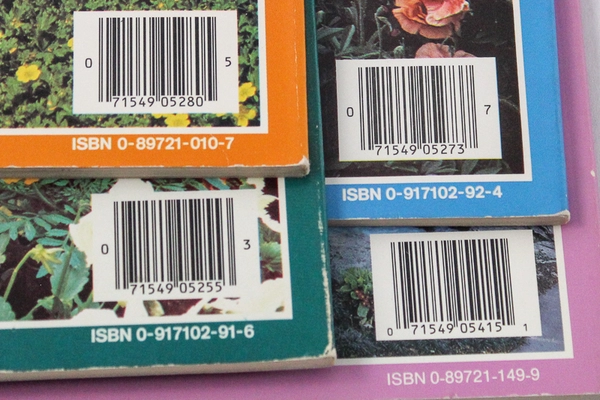 Lot of 4 Ortho Gardening Books Annuals Ground Covers Pools & Fountains