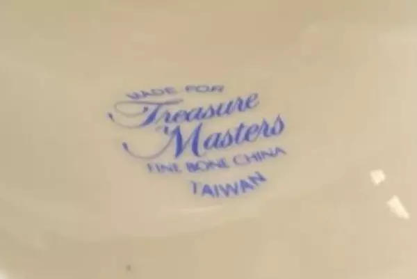 Treasure Masters 40th Anniversary Bell Fine Bone China White & Gold Collectible