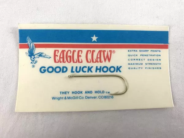 Lot of 4 Les Davis Velux Salmon Leaders & 8 Eagle Claw Hooks - Fishing Gear