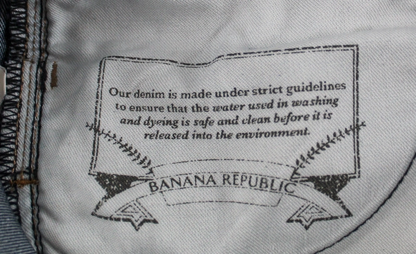 Banana Republic Women's 29S Dark Wash Straight Leg Jeans - Good Condition