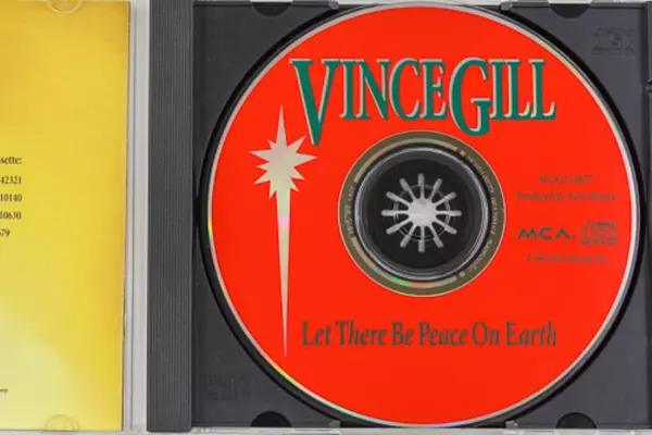 Vince Gill Let There Be Peace On Earth CD 1993 MCA Records - Good Condition
