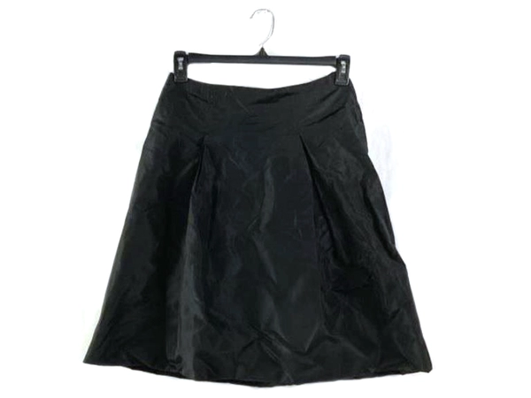 Studio Women's Black A-Line Pleated Skirt Size M Altered Pre-Owned with Stains
