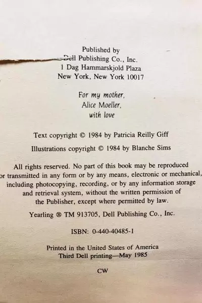 Vintage Dell Yearling Book "The Beast in Ms. Rooney's Room" Giff