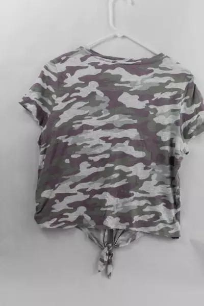 Calvin Klein Women's Camouflage Crop Top M Purple Gray Short Sleeve Top