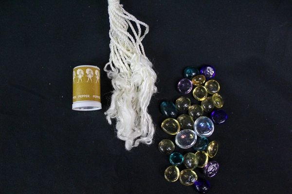 Lot of 4 Vintage Home Decor: Flowers, Macramé Hanger, Shaker & Stones