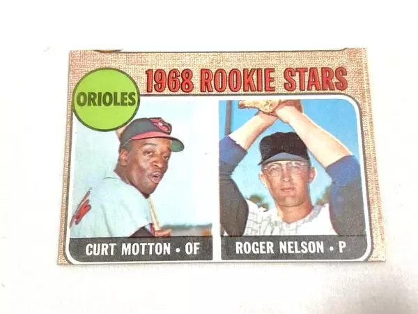 Vtg Topps 1968 Orioles Rookie Stars Mis-Cut Card Curt Motton Roger Nelson