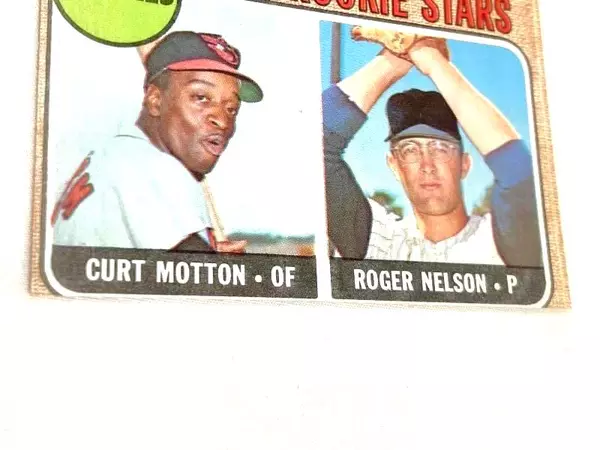 Vtg Topps 1968 Orioles Rookie Stars Mis-Cut Card Curt Motton Roger Nelson