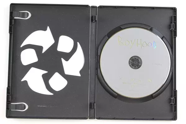 Boyhood DVD 2014 Ethan Hawke Patricia Arquette Rated R Pre-Owned As Is