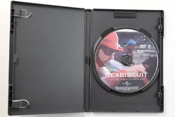 Seabiscuit DVD 2003 Tobey Maguire Jeff Bridges Pre-Owned As Is