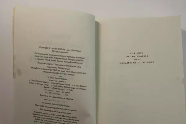 PrairyErth by William Least Heat-Moon 1991 Paperback Novel Pre-Owned