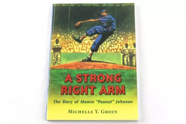 A Strong Right Arm by Michelle Y. Green Hampton Brown Paperback 2002