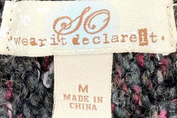 So Wear It Declare It Cropped Cardigan Women's M Purple Long Sleeve Sweater