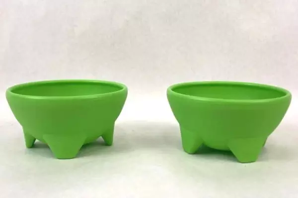 Lot of 4 Hutzler Plastic Food Containers Salsa Veggie Bowls - Good Condition