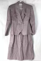 Susan Lorelle Women's 2-Piece Skirt Suit Small Lavender Purple Pre-Owned