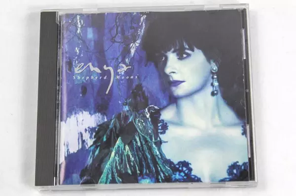 Enya Shepherd Moons CD 1992 Reprise Records Pre-Owned As-Is Ethereal Music