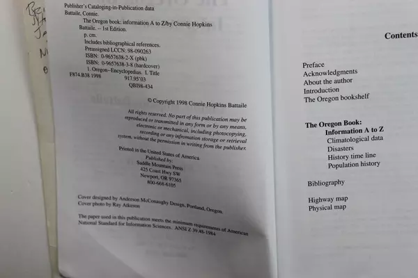 The Oregon Book Information A to Z by Connie Hopkins Battaile 1998, Good